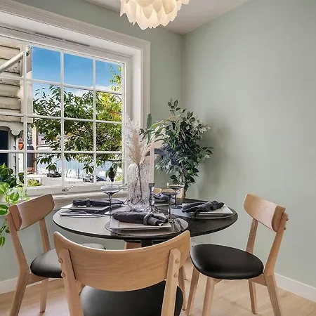 Det Gronne Huset I Verftsgaten Willa *