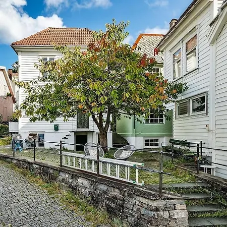 Willa Det Gronne Huset I Verftsgaten Bergen