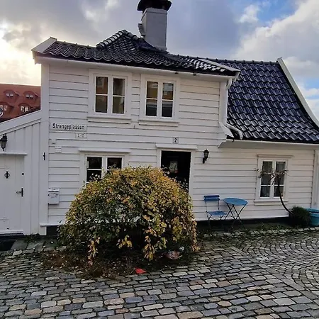 Det Gronne Huset I Verftsgaten Willa